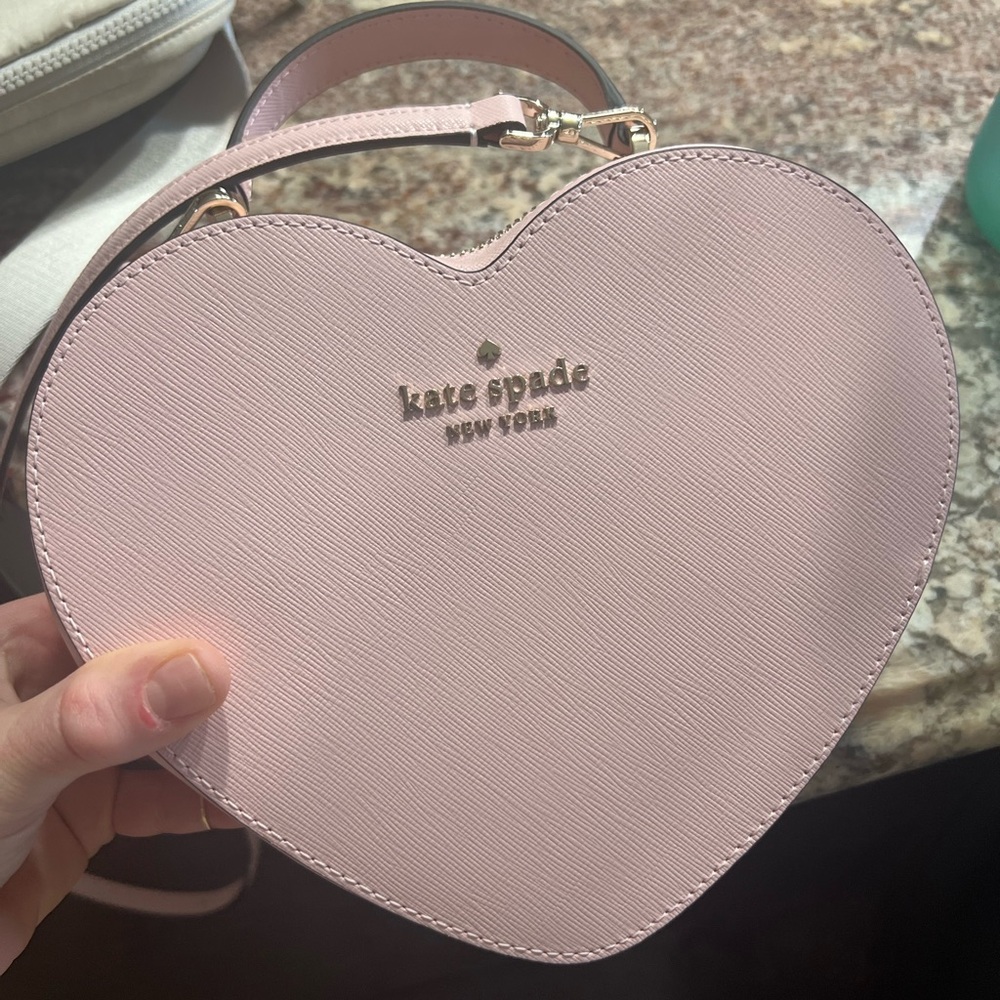 Kate spade heart purse! Never worn but no tags